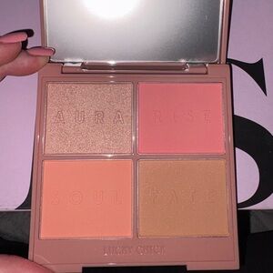 Mystic Hero Lucky Chick Face Palette